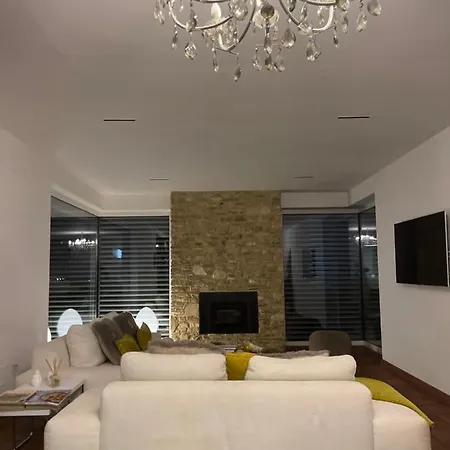 Piscina E Relax Nelle Langhe Gaia