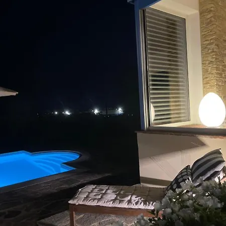 Piscina E Relax Nelle Langhe Gaia 别墅 Sanfre