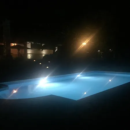 Villa Piscina E Relax Nelle Langhe Gaia *
