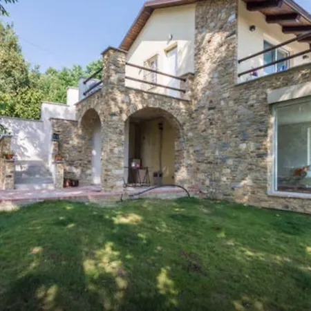 Piscina E Relax Nelle Langhe Gaia Villa *