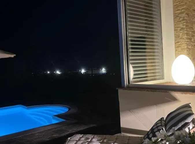Piscina E Relax Nelle Langhe Gaia Vila Sanfre