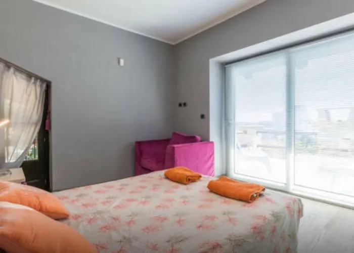Piscina E Relax Nelle Langhe Gaia Sanfre