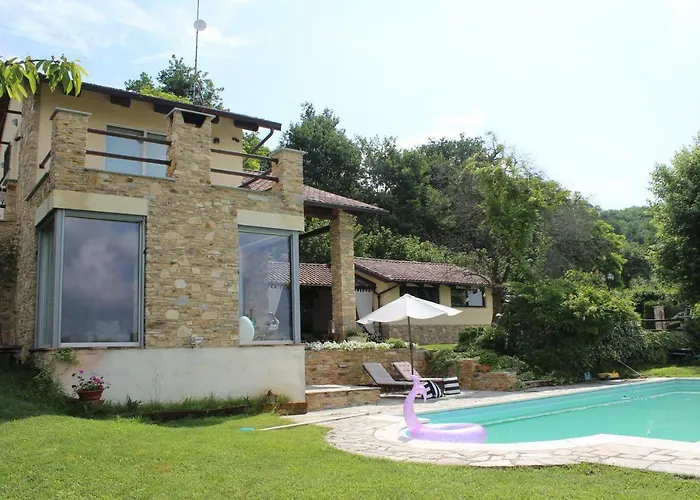 Piscina E Relax Nelle Langhe Gaia Vila *